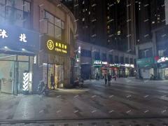 华达.金沙逸城旁沿街旺铺对外转让，人流量大可空转