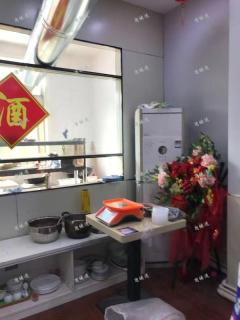 明清街新装修包子店带设备转让，可空转，客源稳定