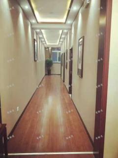 临淄齐兴路新装修养生馆带租转让，可空转，周边消费能力强