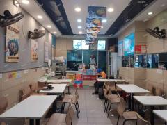 红谷滩万达金街二楼餐饮店转让，自带人流生意火爆