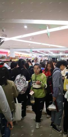 江西科技师范大学内店铺转让，空转无行业限制