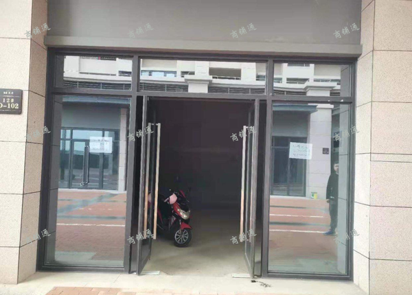 (出租) 中骏雍锦湾12栋102。拐角临街 四方得正。租金可谈