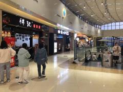 莲塘玺悦城4楼扶梯口5年老店转让，日营业额3000