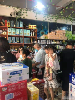 正荣学府小区口生鲜超市转让，日营业额8千到9千