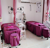 (转让) 两个美容房间还有一个收银台和美甲区域