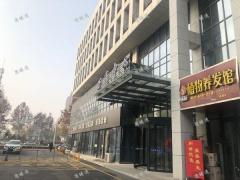 万通商务中心旁商铺出租，带免租期，多行业可做