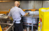 (转让) 个人转让师范学院临街品牌炸鸡小吃店铺 急转