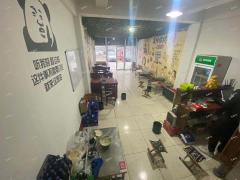 张店三赢路烧烤店带设备转让，消费人流集中，可空转
