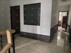 张店三赢路烧烤店带设备转让，消费人流集中，可空转
