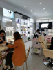 (转让) 两层102平方.店门口停车位 店铺环境温馨.空气流通.