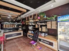 世纪嘉苑西门商铺带设备转让，成熟小区包围，人流量大