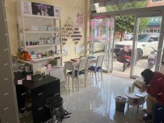 张店明清街沿街二楼美容店带顾客转让，设备齐全
