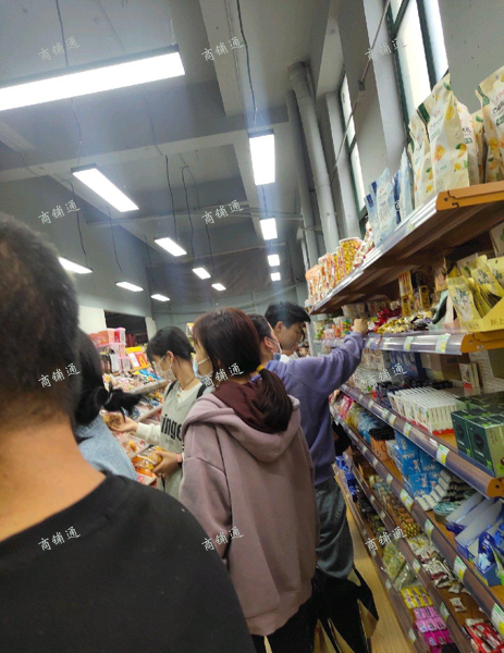 (转让) 江西外语外贸职业学院馋嘴猫零食店