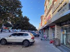 明清街沿街商铺整体转让，租金超值，可空转，无行业限制