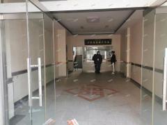 张店步行街北段成熟商圈旺铺出租，周边业态成熟，可做多行业