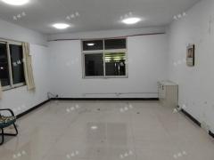 张店金晶大道路口拐角旺铺出租，位置优越，多行业可做