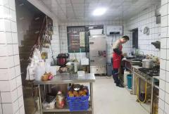 莲塘梦里水乡西门出入口位置店面转让，接受空转