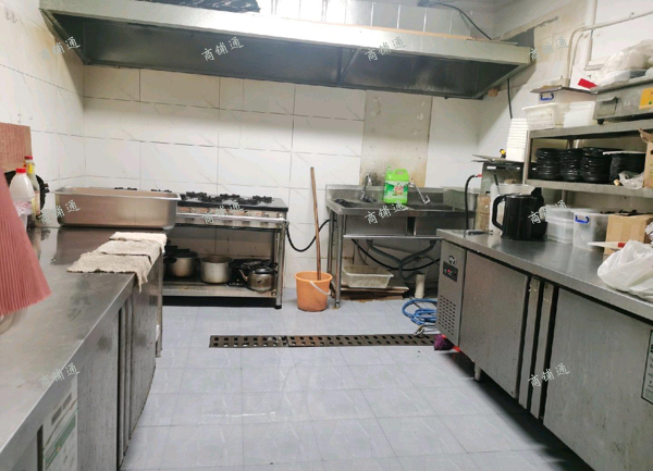 (转让) 因本人需拓展其它业务，面积不够，急需转让