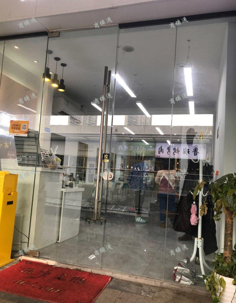 (转让) 季季红对面，手扶梯旁，商场出入口旁，位置