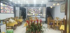 人民东路小学旁新装修餐饮店整转，店主急回老家，给钱就转