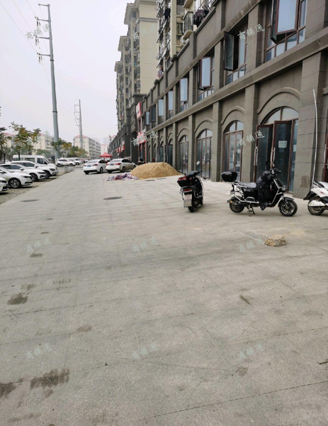 (出租) 交通便利，二个成熟小区和一栋写字楼