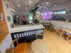 市体育中学对面沿街奶茶店转让，多行可做，上班族多！