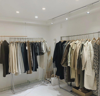 (转让) 楼上楼下都可用 旁边有咖啡店、美容院，有意者电联