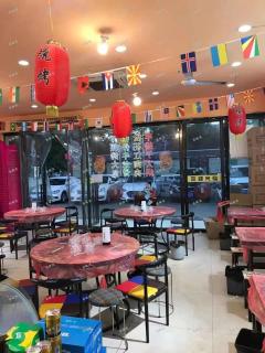 兆丰大厦楼下沿街餐饮店转让，临街地铁小区可空转