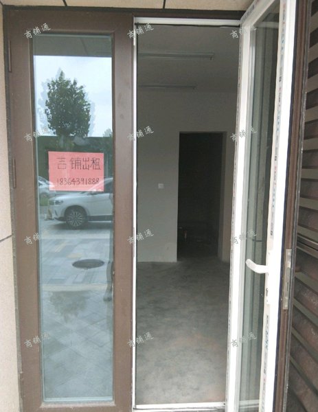 (出租) 已装修原租客刚刚搬走三年不涨房租带一个停车位