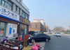(出租) 义鸟对过，地段繁华，人流量大。门前停车方便。