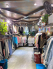 (转让) 店内自己装了空调9成新，商场进门第二家店，可以直接挂货营业。