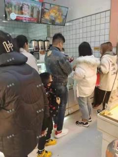 万达金街一楼拐角处吸金店铺