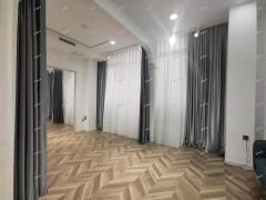 人民路沿街婚纱店空铺转让，豪华精装修格局通透好用！