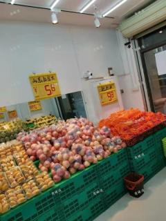双小区临街精装修水果店转让，日营业额3000