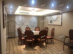 理工大水晶街高档餐厅整转，受众群体好消费能力高！