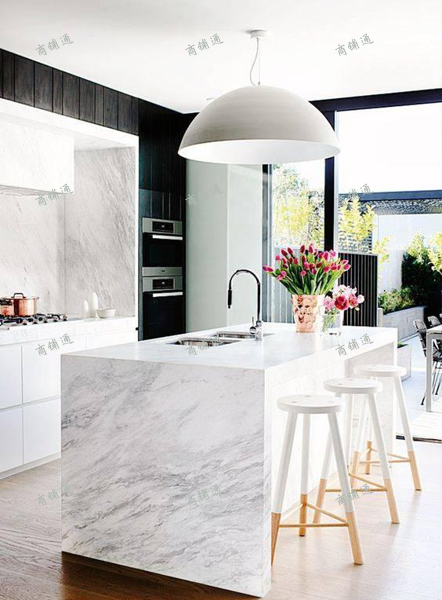 (出租) 上下两层共122平，水电暖齐全。