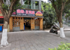 (转让) 南坪小区大门口，成熟小区，常住人口10万