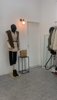 (转让) 公务员小区临街商铺，经营2年服装生意，有固定客源。