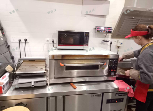 (转让) 门面转让转让渝北区新牌坊临街门面，全套炸鸡汉堡设备，非中介