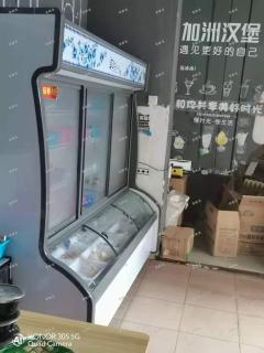 翠苑路小区沿街店铺带设备转让，可做线上人流量大