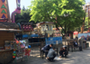 (转让) 玩具。小吃店便宜处理接手就可以找钱的售货亭在沙坪坝公园里