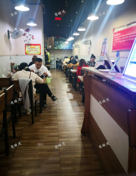 (转让) 户型方正，有单独的厨房。