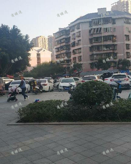 (转让) 十字路口临街老店转让