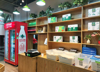 (转让) 小学大门口旁和两个小区的中间位置。