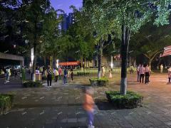 渝能国际小区沿街十年老店转让，租金便宜有稳定客源