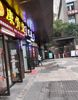 (转让) 高档小区门口，外摆面积广，人流量大