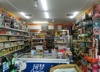 (转让) 位于小区大门，店内两个进出门，人流量很大。