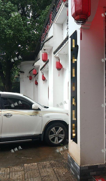 (转让) 独栋一楼店面。房后有大面积空地。