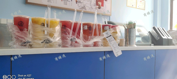 (转让) 房租便宜，高中小学校旁，轻轨出入口，公交站旁