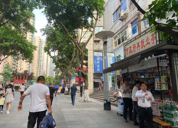 (转让) 南坪步行街爱心亭转让（可以做任何行业）